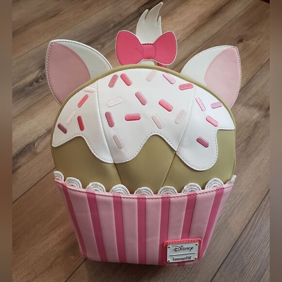 Loungefly The Arisocats Marie Sweets Cupcake Mini Backpack NWT - Picture 10 of 14